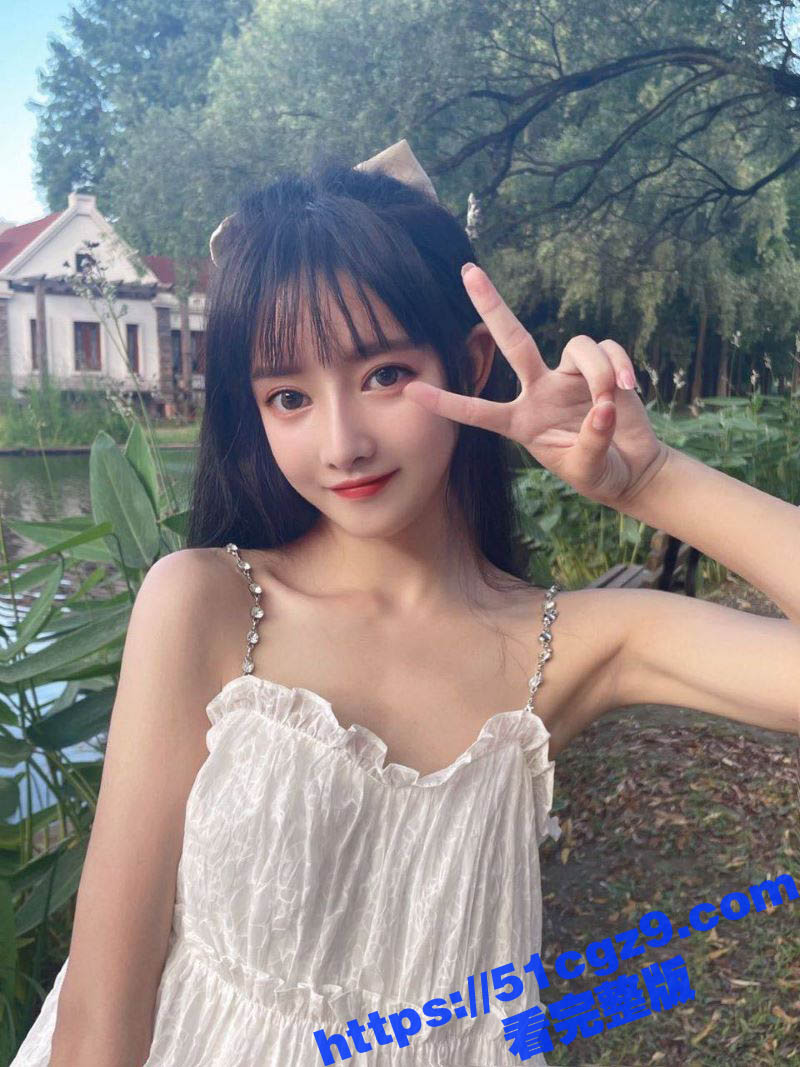 调教极品清纯高马尾母狗 穿着白丝跪地爬行 被炮友沙发无套后入 紧致嫩滑的小穴简直就是完美炮架 - 51吃瓜网-51吃瓜网