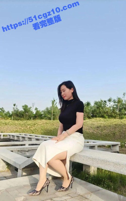 海角社区大佬惊险约炮记 和美容院老板娘少妇宾馆偷情险被捉奸 大哥差点被吓成阳痿-51吃瓜网