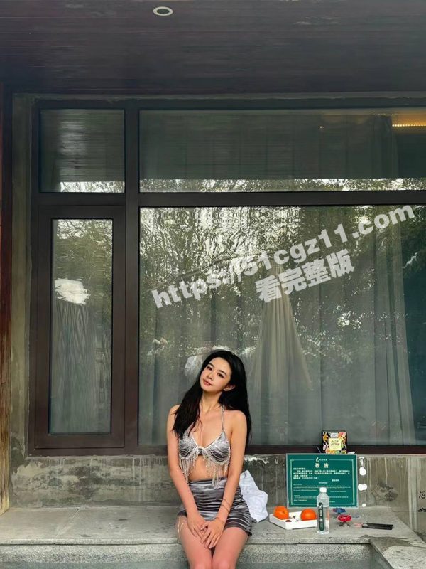 武汉大学极品校花 董彤瑶 吃鸡视频遭曝光 原来学霸私底下也这么骚！-51吃瓜网