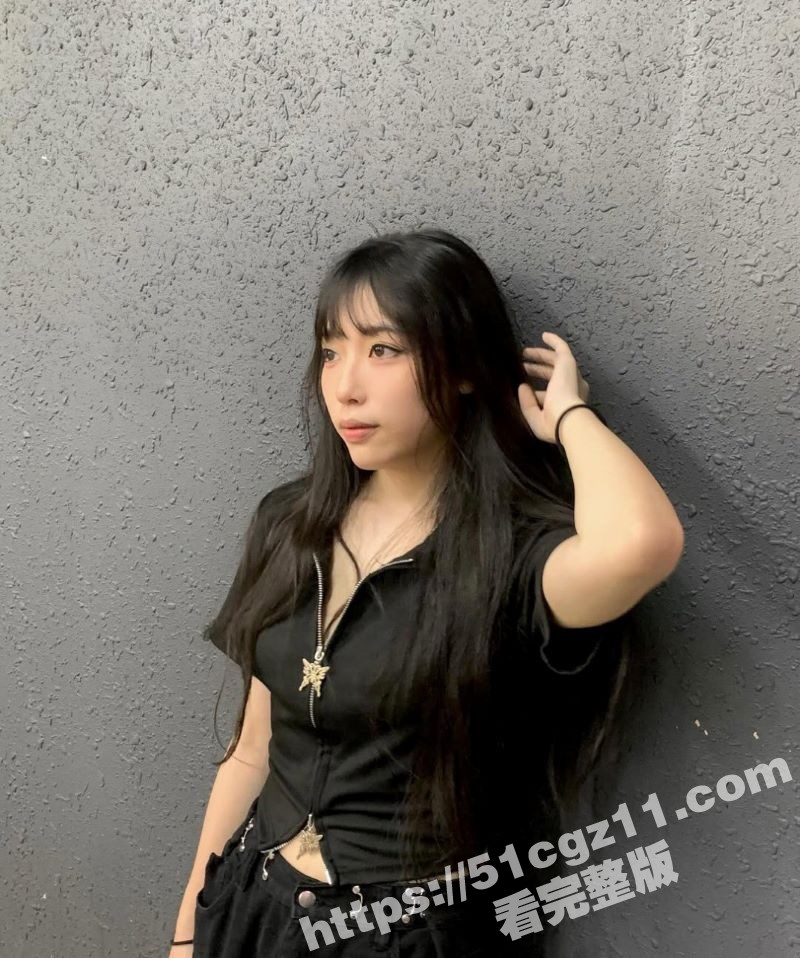 坐拥1.7万粉丝的极品小网红 李奶妍 自拍给前男友裸照视频泄露 雪白双乳弹性十足! - 51吃瓜网-51吃瓜网