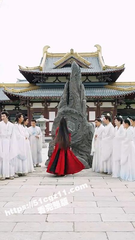 每日短剧《开局女帝我靠科学横扫修仙》小伙意外穿越到修仙世界 凭借机枪大炮征服仙界！-51吃瓜网