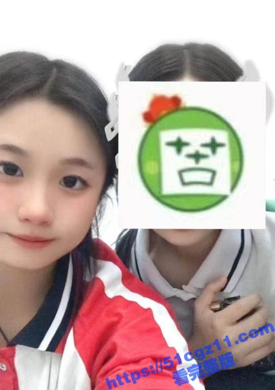 清纯可爱大奶学生妹自拍 露乳抠逼展示傲人身材 年纪轻轻奶子就这么黑 不知道被多少人干过了！-51吃瓜网