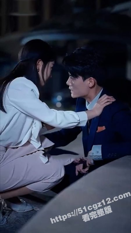 每日短剧《傻子妈咪竟是全球首富》灰姑娘生下双胞胎后遭陷害成傻子 双宝助攻妈咪复仇！-51吃瓜网