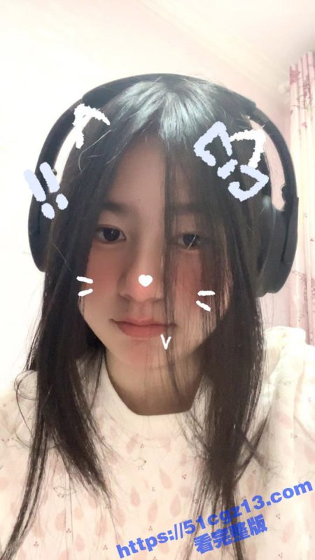 广东清纯甜美嫩妹 金主爸爸居家私拍福利流出 露脸脱衣全裸发骚  尽显母狗像相-51吃瓜网