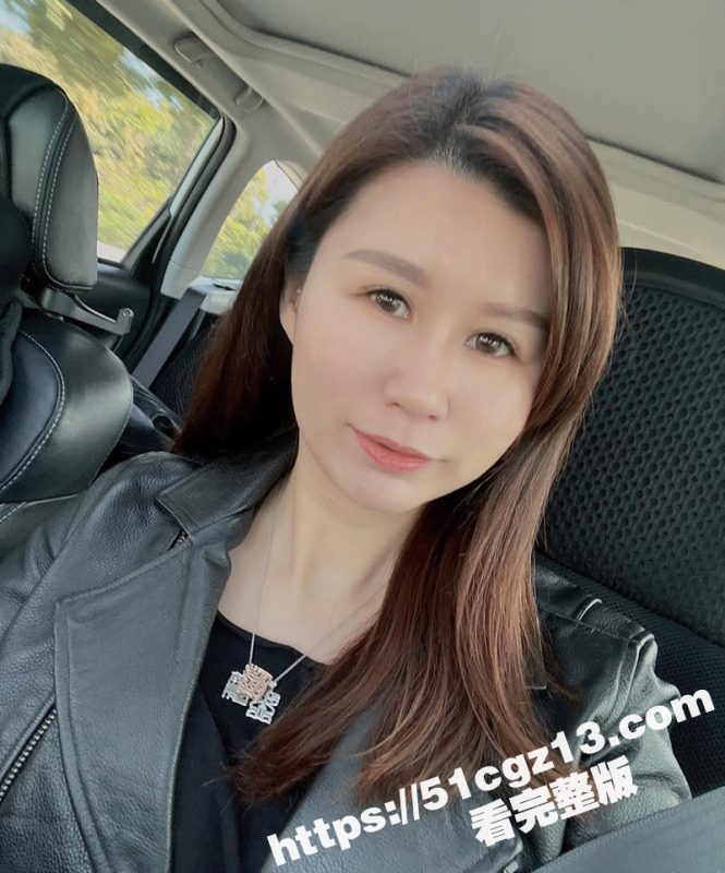 IG坐拥6000粉丝的美少妇 风水算命师 凯绮 早期自拍给前男友的 8分钟洗澡自慰视频被曝光-51吃瓜网