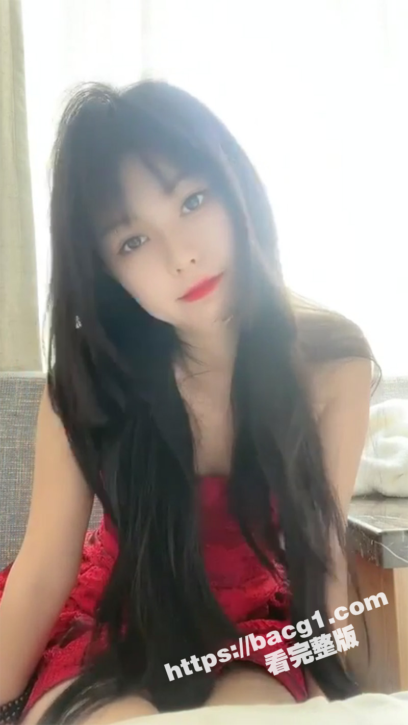 酒吧认识的小姐姐 红裙性感身材一流 高颜值长腿小骚货 回家后竟发来自慰视频！ - 51吃瓜网-51吃瓜网