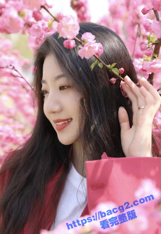 警花 张津瑜 跟现任老公 过年回老家吃饭视频流出！曾经的警犬终是找了个老实人来接盘！-51吃瓜网