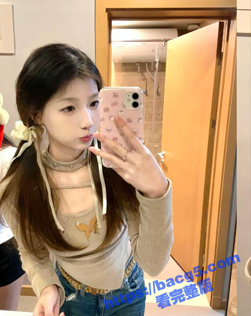 湖北金融系反差校园女神性爱视频 被瓜友投稿曝光 外表清纯私下淫荡至极 这是得不到就曝光啊！ - 51吃瓜网-51吃瓜网