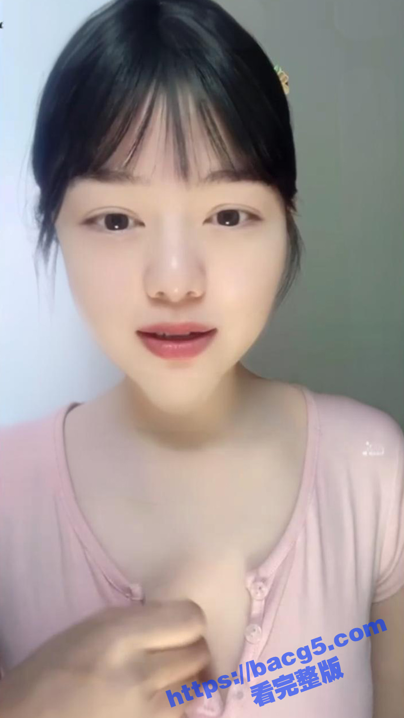 大眼美女陪金主视频玩飞机杯 骚话勾引撸射 看到大屌兴奋至极！骚鸡肯定是臭鸡巴吃少了 一副没见过世面的样子！ - 51吃瓜网-51吃瓜网