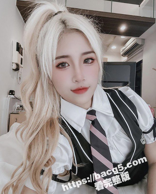 高颜值学生妹 林宝慧 三点粉嫩的极品尤物 为买名牌包自拍裸舞诱惑金主 结果视频残曝光售卖-51吃瓜网