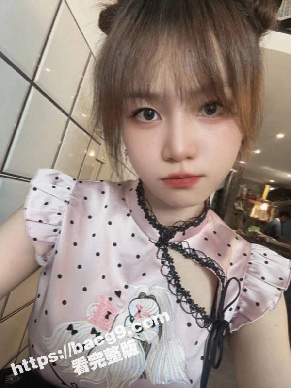 女友网瘾太大怎么办？让她吃鸡巴放松一下 还一直盯着电脑屏幕看！-51吃瓜网