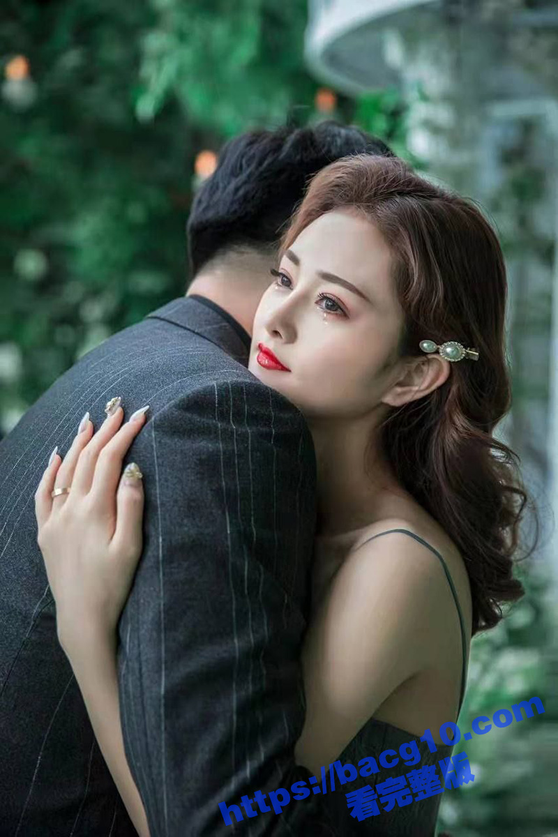 房产中介 张晶晶 销售冠军就是用逼换来的 为了业绩跟客户进行多人运动！ - 51吃瓜网-51吃瓜网