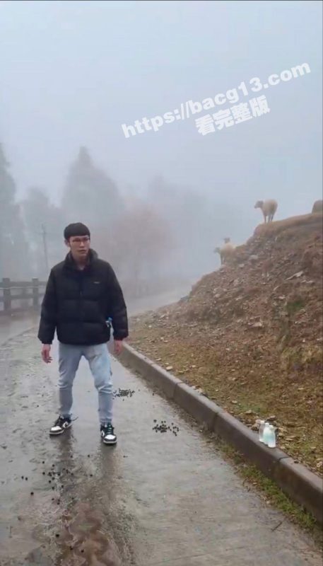 男人至死是少年 你永远不知道男人在一起会玩什么 一个捡屎一个吃屎！-51吃瓜网