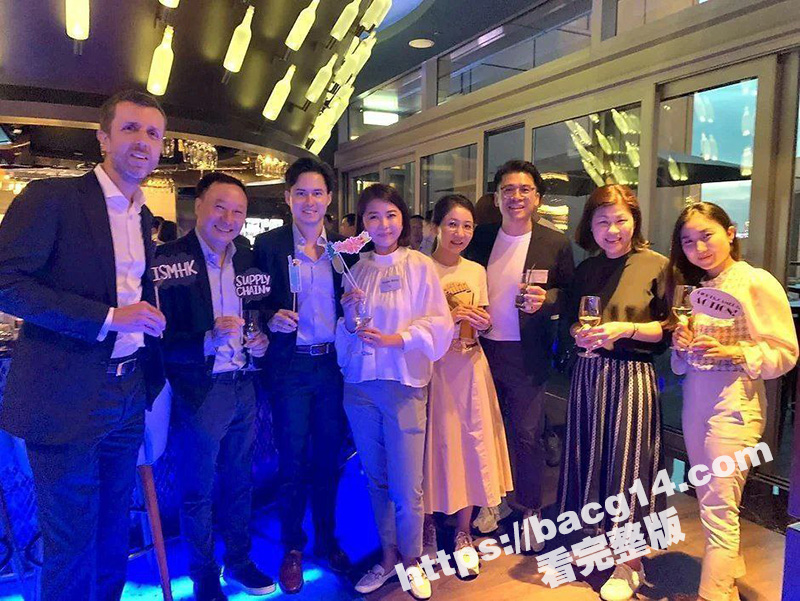 瓜友投稿！公司新品发布会 结识的性感美女 一步步开发到三穴齐开 各种调教成就感十足-51吃瓜网