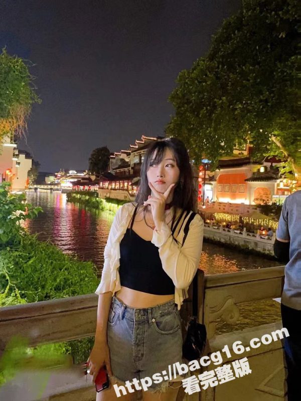 约啪大神 学生少女嫩妹系列 颜值清纯可爱小母狗 粉嫩白虎穴惨遭大屌抽插操到通红-51吃瓜网