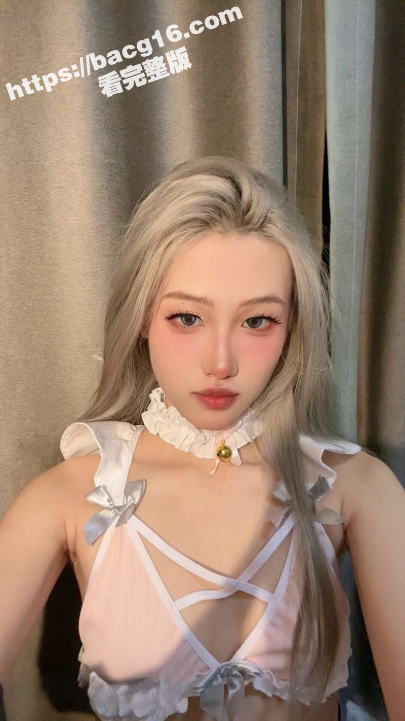 成都高颜值反差婊 果果有点乖 裸舞直播第三弹 白天女神夜晚骚婊 全裸骚舞诱惑金主 - 51吃瓜网-51吃瓜网