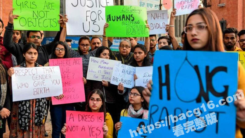 印度女子前往做礼拜时 在出租车内被僧人强奸 印度总能创造神话啊 这是在借着信仰行不轨之事吗?-51吃瓜网