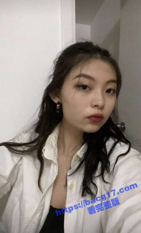 附近人约炮极品嫩妹 翘臀大奶身材诱人 背着男友酒店约啪 趁男友打电话查岗 扯开丝袜爆操嫩穴-51吃瓜网