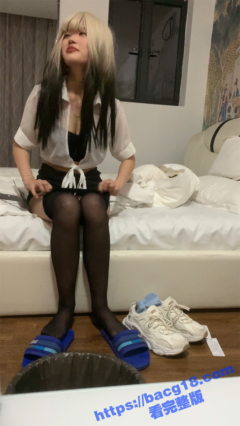 专玩嫩妹刺青小伙 约炮美术学院黄毛拽妹 开裆黑丝各种体位爆操抽插 操的小美女惨叫连连 - 51吃瓜网-51吃瓜网