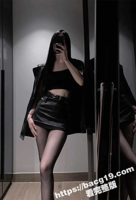 瓜友投稿 私藏调教前女友性爱视频 巨乳骚货穿开档黑丝跪地求操 手持假屌自慰狂插紧穴-51吃瓜网