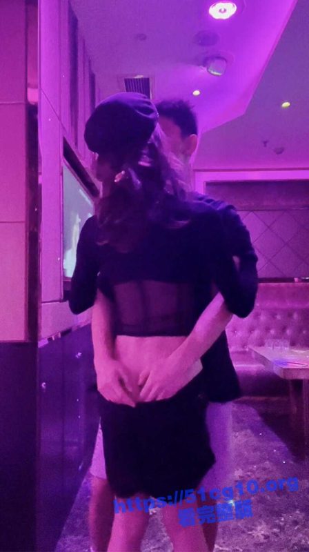 Ts童酱 成都约啪在校大学生KTV淫乱趴厕所操穴，小哥哥以为走了桃花运，没想到操了半天是屁眼自己还不知道-51吃瓜网