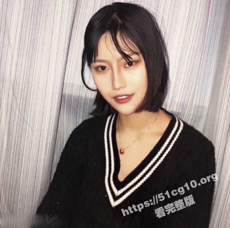 安徽合肥某职高学生嫩妹 小凡 与小男友各种啪啪自拍视图流出！年纪轻轻已被调教成反差骚母狗！-51吃瓜网