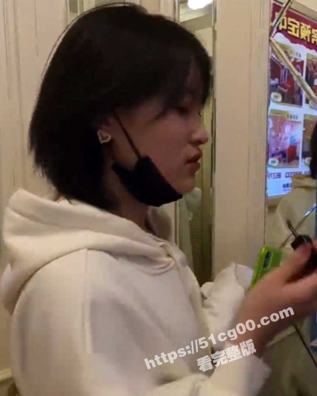 02年舞蹈学生妹 赵子涵 被堂哥套路 散步到宾馆一字马插入嫩穴 小骚逼被操的直喊疼 身材绝美相当反差！-51吃瓜网