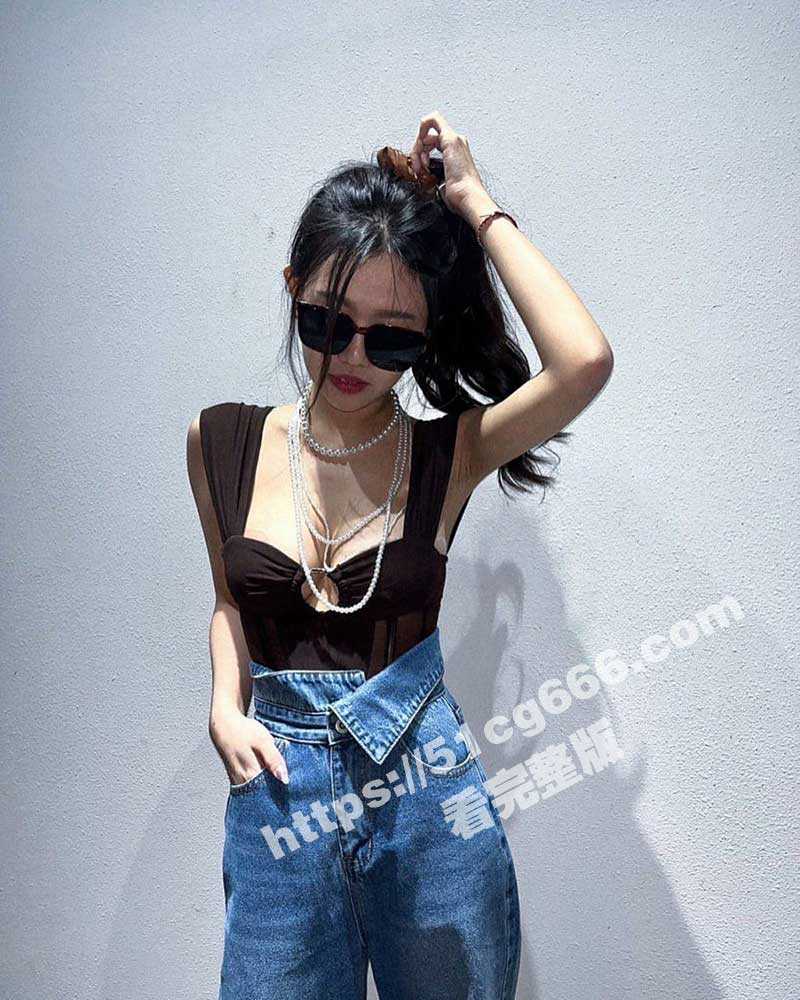 杭州极品模特反差婊 赵晓红 眼见男友创业打拼难 为减轻男友负担找小老板包养跑路 露脸性爱视频曝光 - 51吃瓜网-51吃瓜网