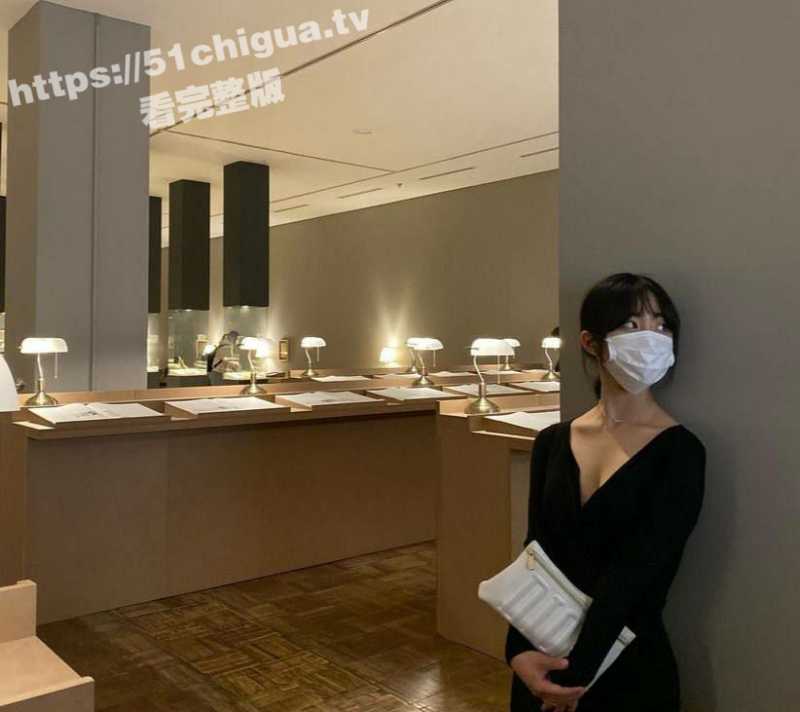 韩国气质反差婊美女 李智敏  喜欢卖弄风骚将自己的小穴视频发到TIKTOK曝光！-51吃瓜网