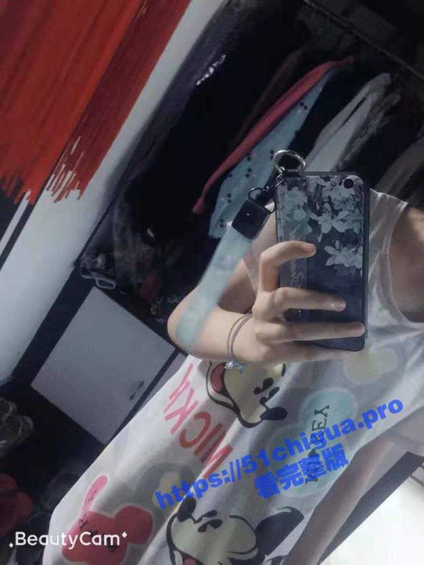 甘肃敦煌中学 反差母狗祁祺 180大长腿的骚母狗 在校被轮奸 回家被老爹强奸 床上学狗叫 不雅视频流出-51吃瓜网