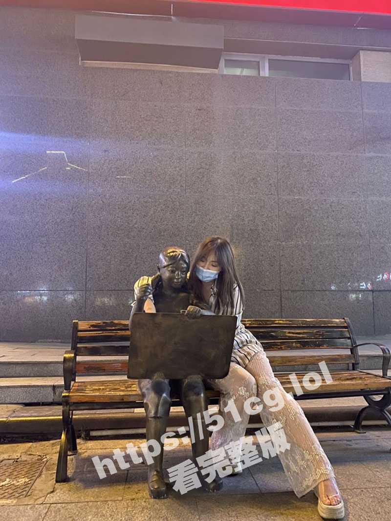 瓜友真实分享自家骚母狗 户外露出饥渴到用防撞栏自慰 拿男友的小拳拳体验拳交 - 51吃瓜网-51吃瓜网