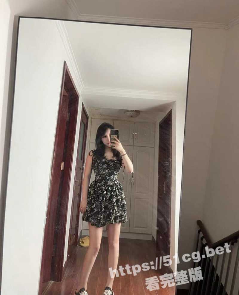 调教大神 重金砸00后小嫩模 视频指挥调教各种骚各种挑逗现场展示技能 故事感极强 超精彩!! - 51吃瓜网-51吃瓜网