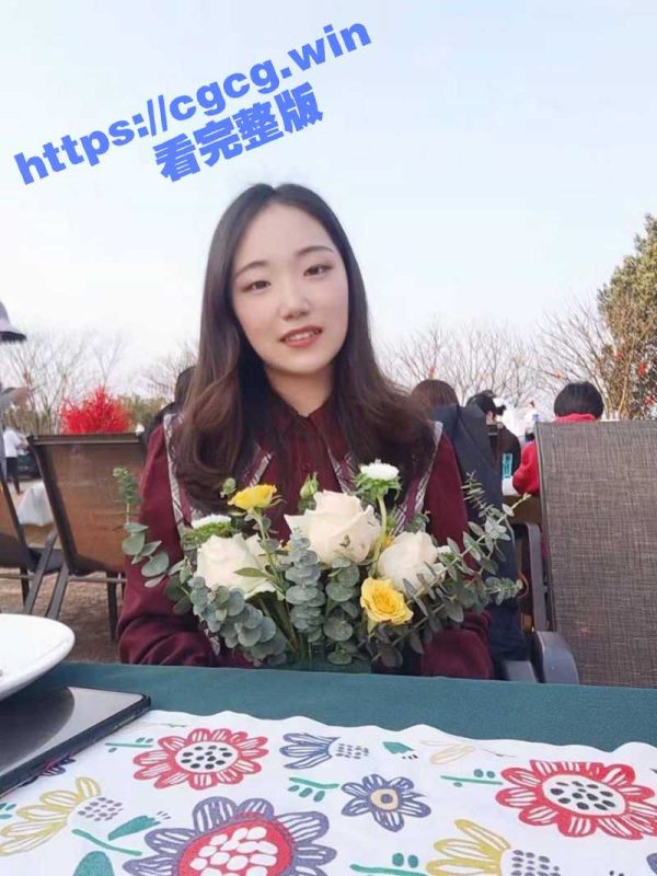 四川职高教师 文亚梅 被曝光！眼镜反差婊蝴蝶美鲍被各种网调 现已分手不知道被谁在操了！-51吃瓜网