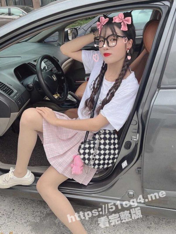 贵州极品反差婊前女友 人前清纯乖乖女 人后反差骚母狗 被男友操到喷水 视频泄密流出！-51吃瓜网