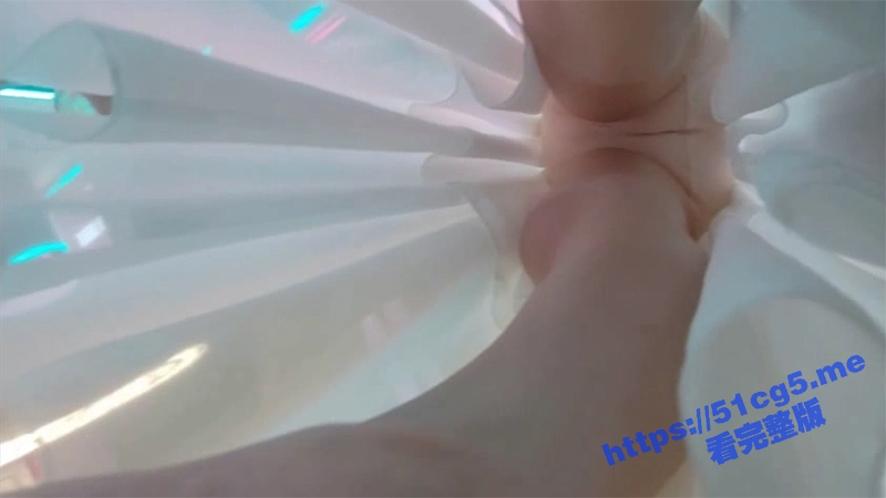 偷拍抄底视频合集 加慢镜头一次看个爽!穿着睡衣的妹子居然没穿内裤 B也很粉嫩!-51吃瓜网