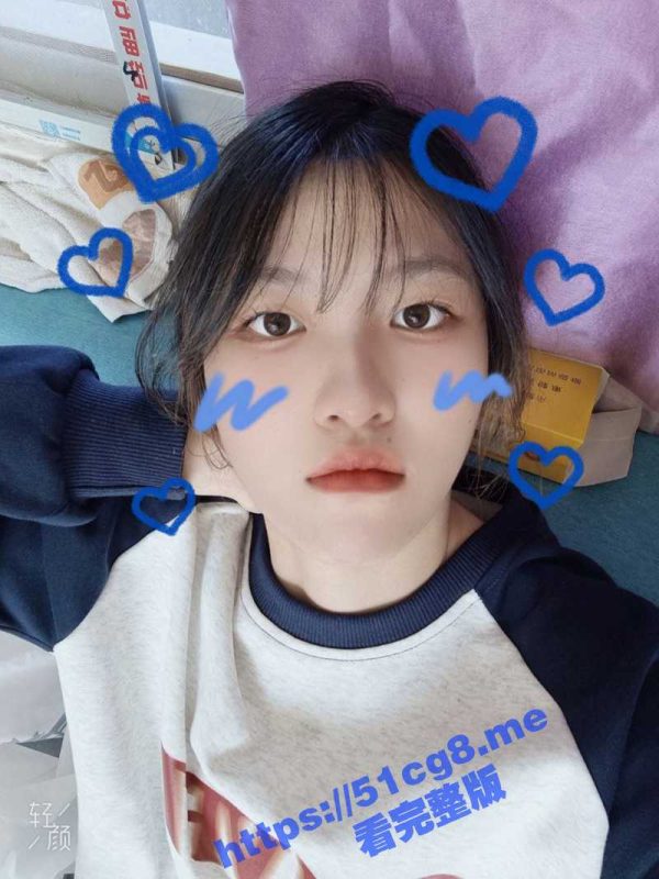 海角兄妹乱伦狂人热销新作 半夜钻进妹妹被窝 打着按摩的名义插进了她的蜜穴！-51吃瓜网