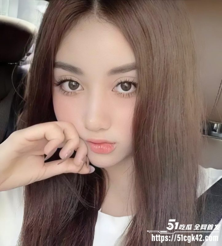 越南辣妹 董氏美玲 私拍曝光 与富豪男友深喉口爆 口技一流让人欲火焚身！-51吃瓜网