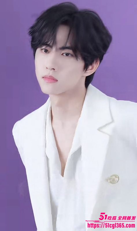 04年偶像派演员 刘轩丞 再曝黑料 酒吧撩妹操粉 凌晨带在校女粉丝酒店约炮 炮王称号名副其实！-51吃瓜网